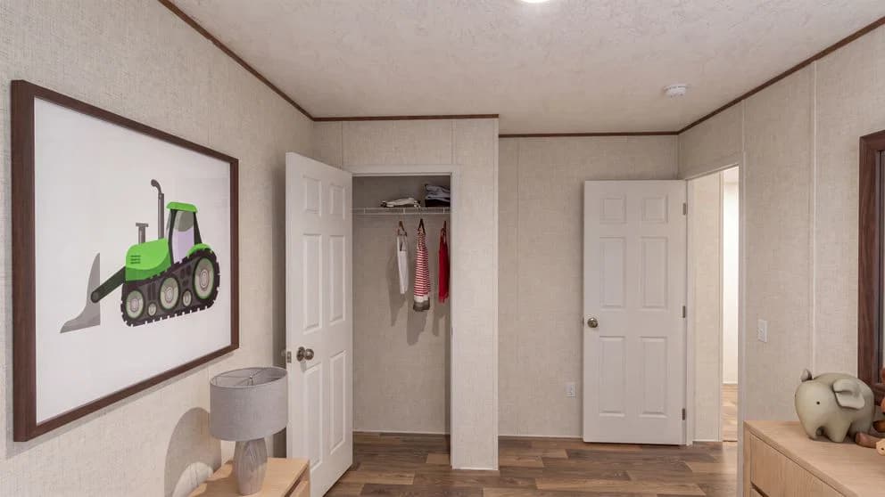 Tru oak interior home features