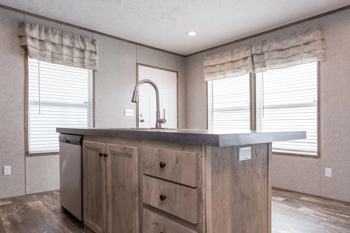 Lakeside cottage kitchen home features