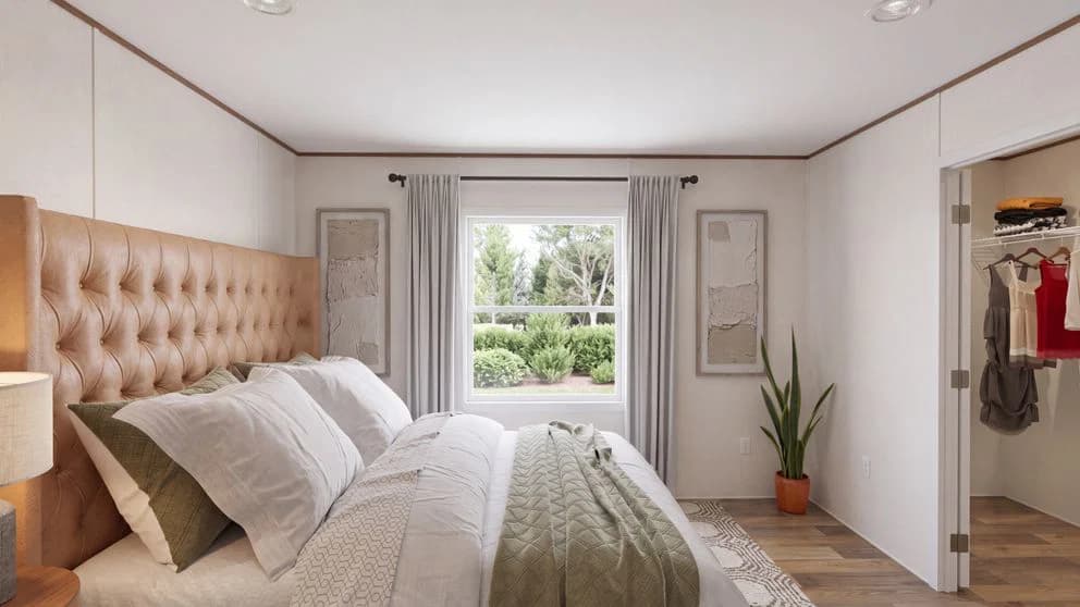 Tru dogwood bedroom home features