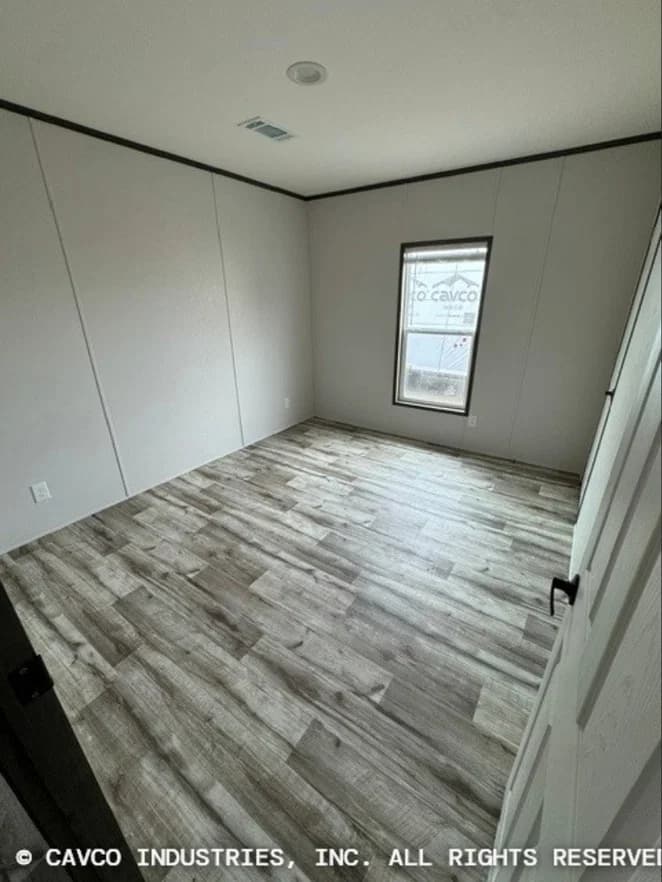 Cavco landmark 16763b bedroom home features
