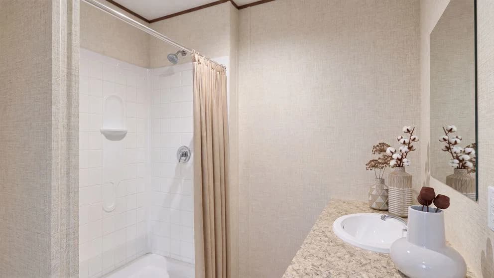 Tru oak bathroom home features