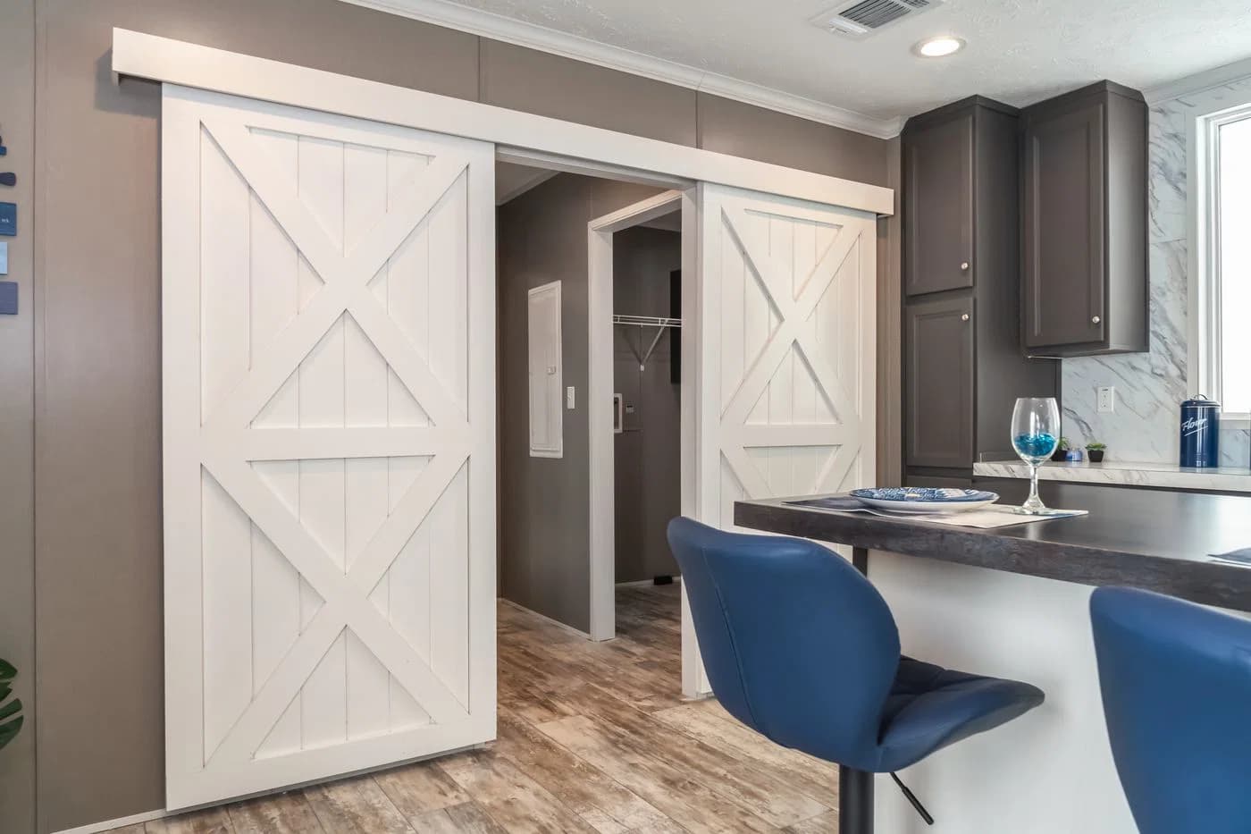 Major kitchen home features