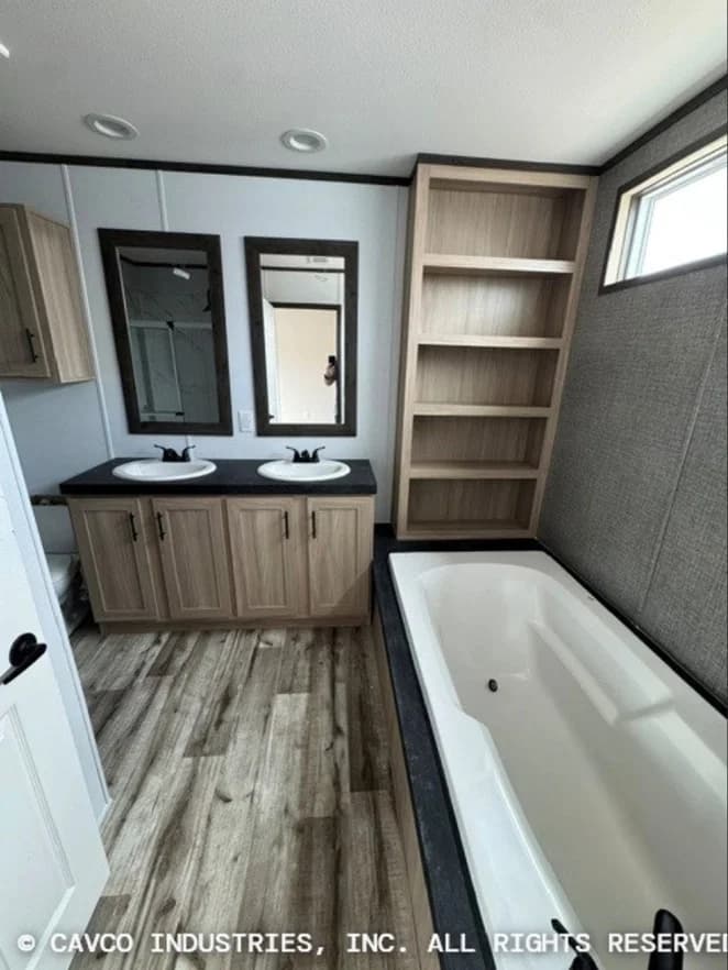 Cavco landmark 16763b bathroom home features
