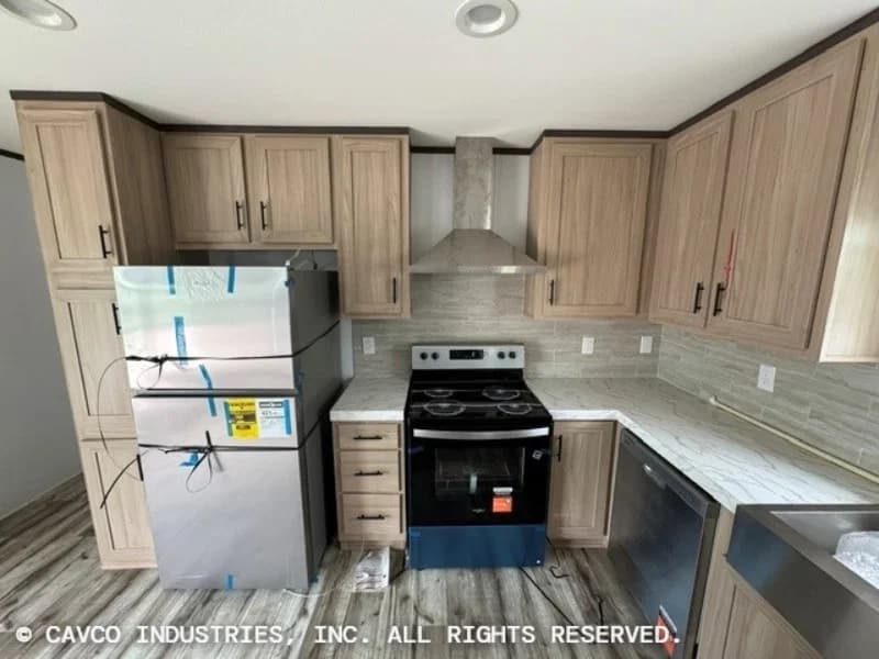 Cavco landmark 16763b kitchen home features