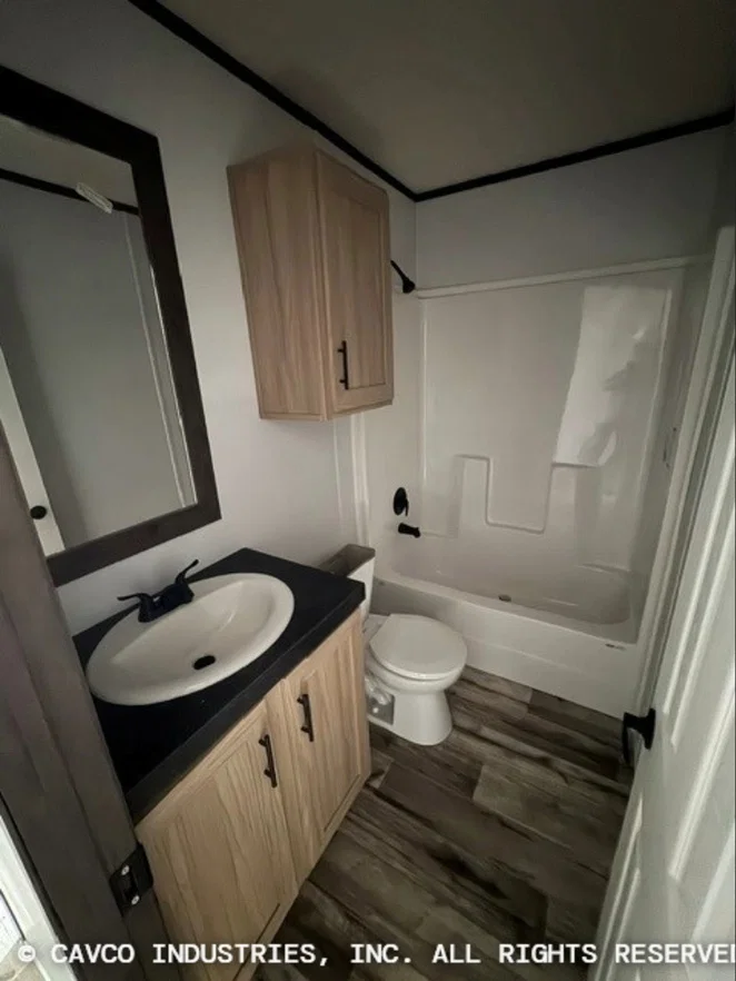 Cavco landmark 16763b bathroom home features