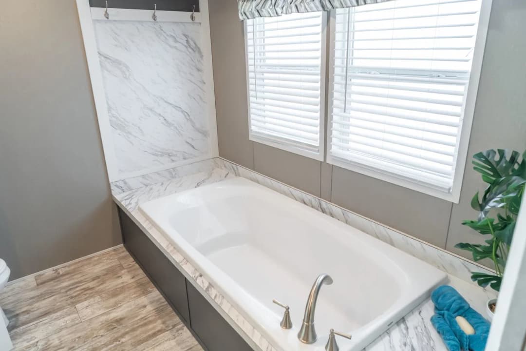Major bathroom home features