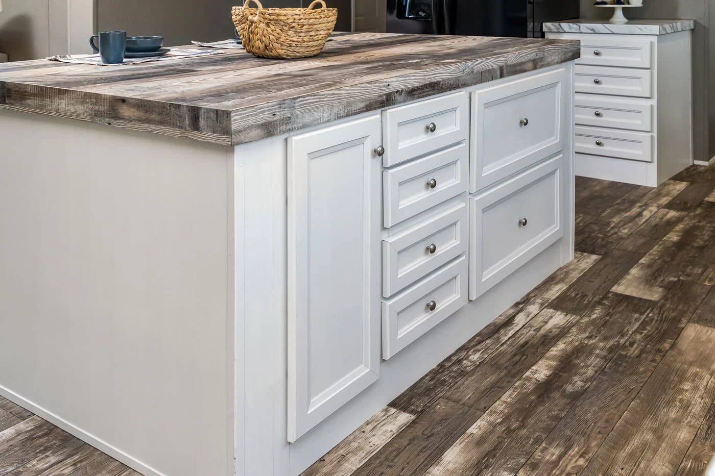 Locklear kitchen home features