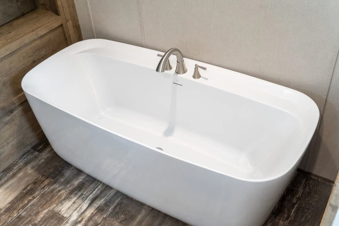 The breeze bathroom home features