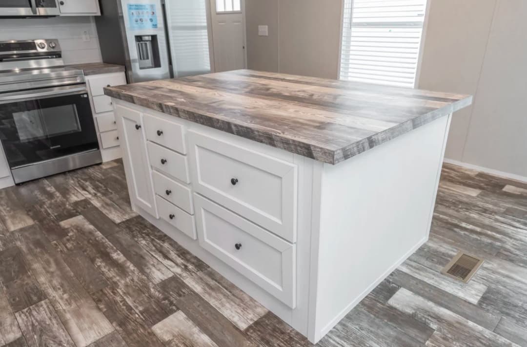 Willow kitchen home features