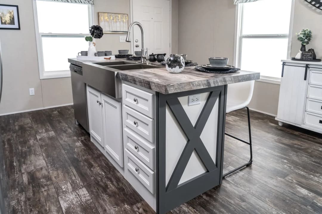 Riverview kitchen home features
