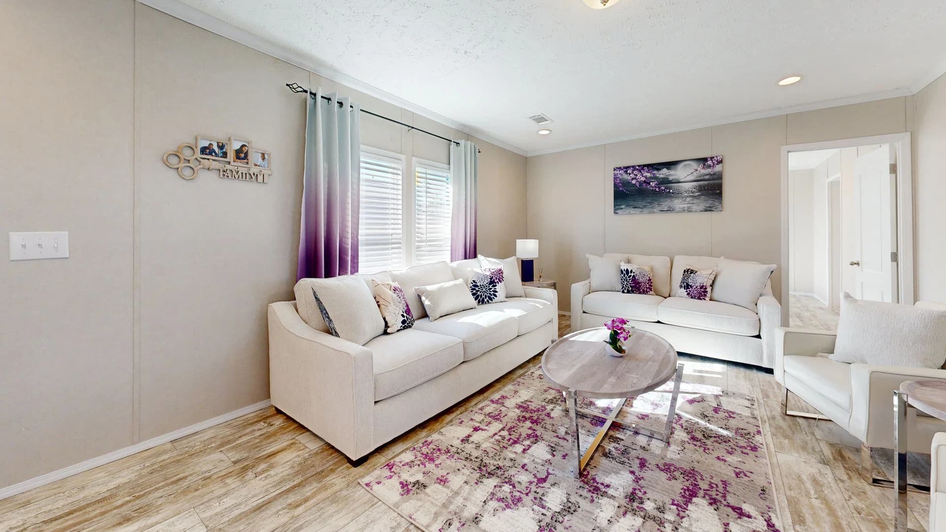 Stella interior home features