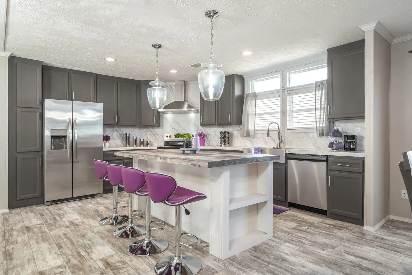 Stella kitchen home features
