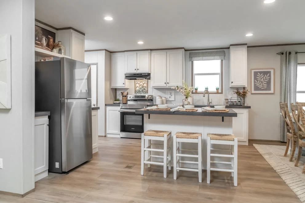 Vista kitchen home features