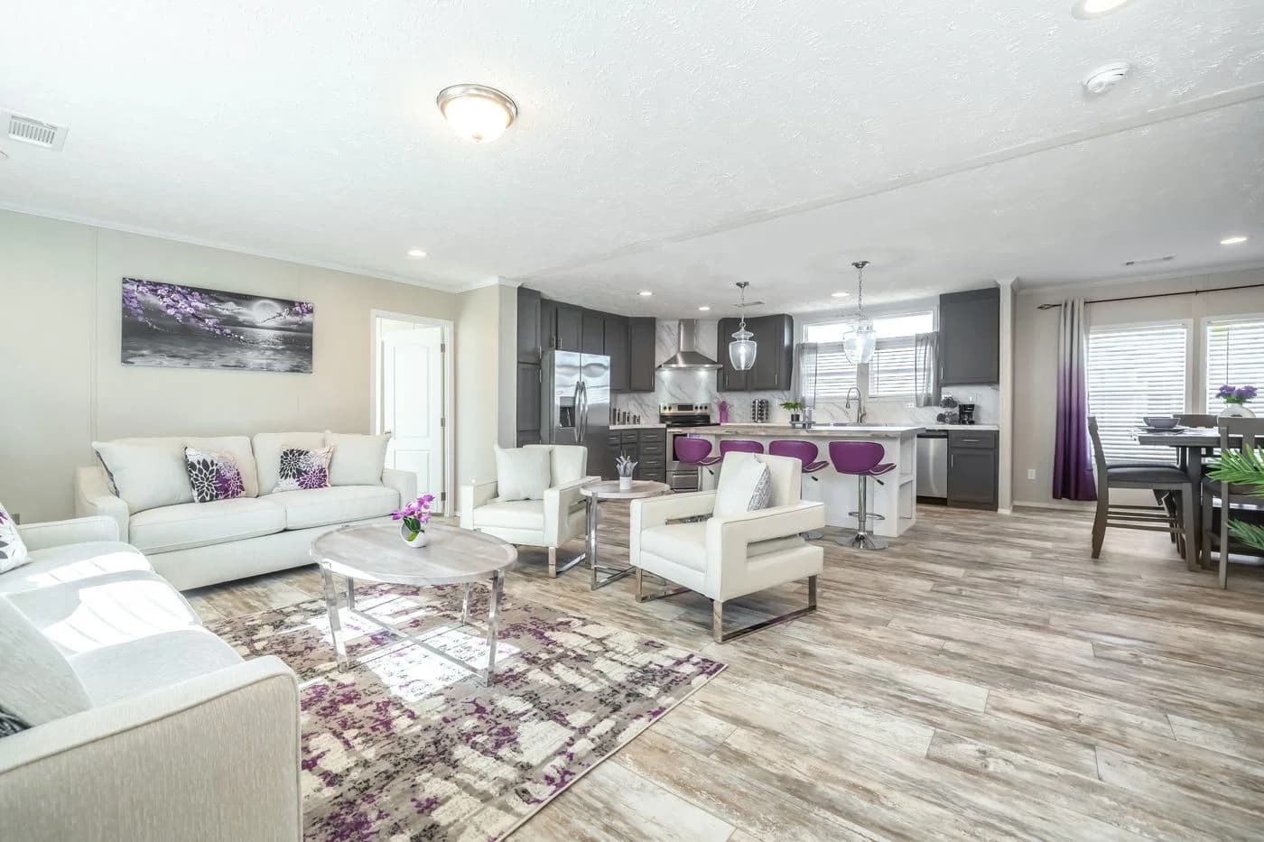 Stella interior home features