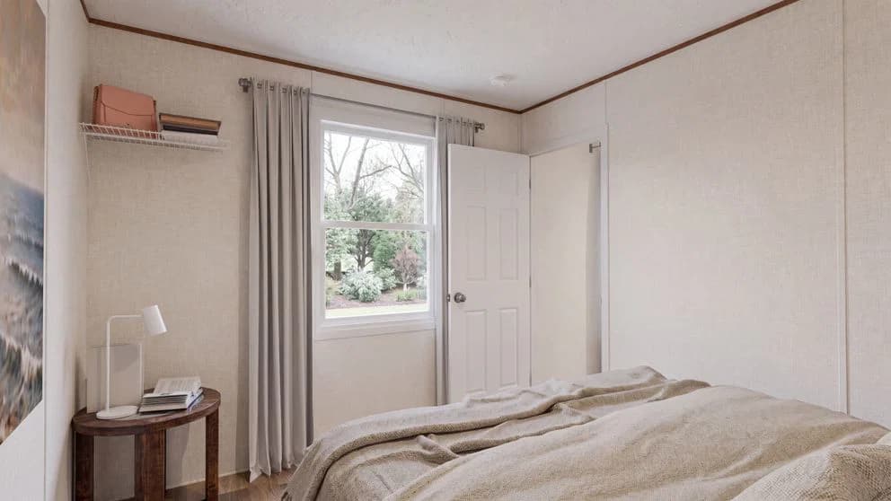 Tru tulip bedroom home features