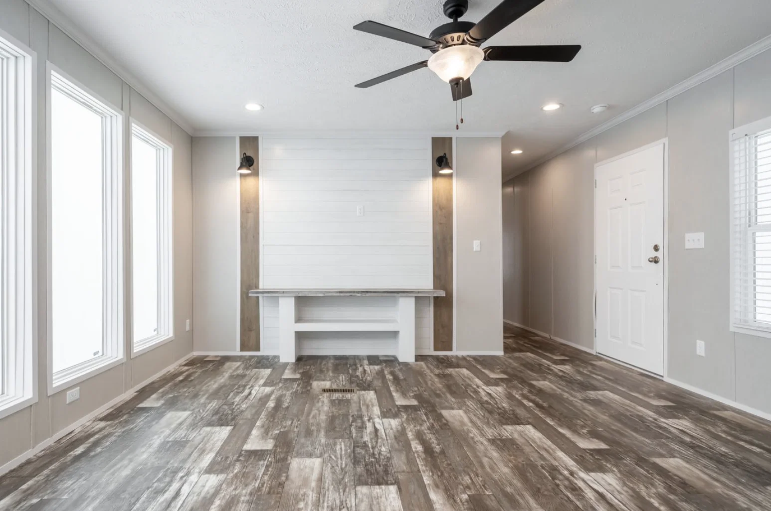 Willow interior home features
