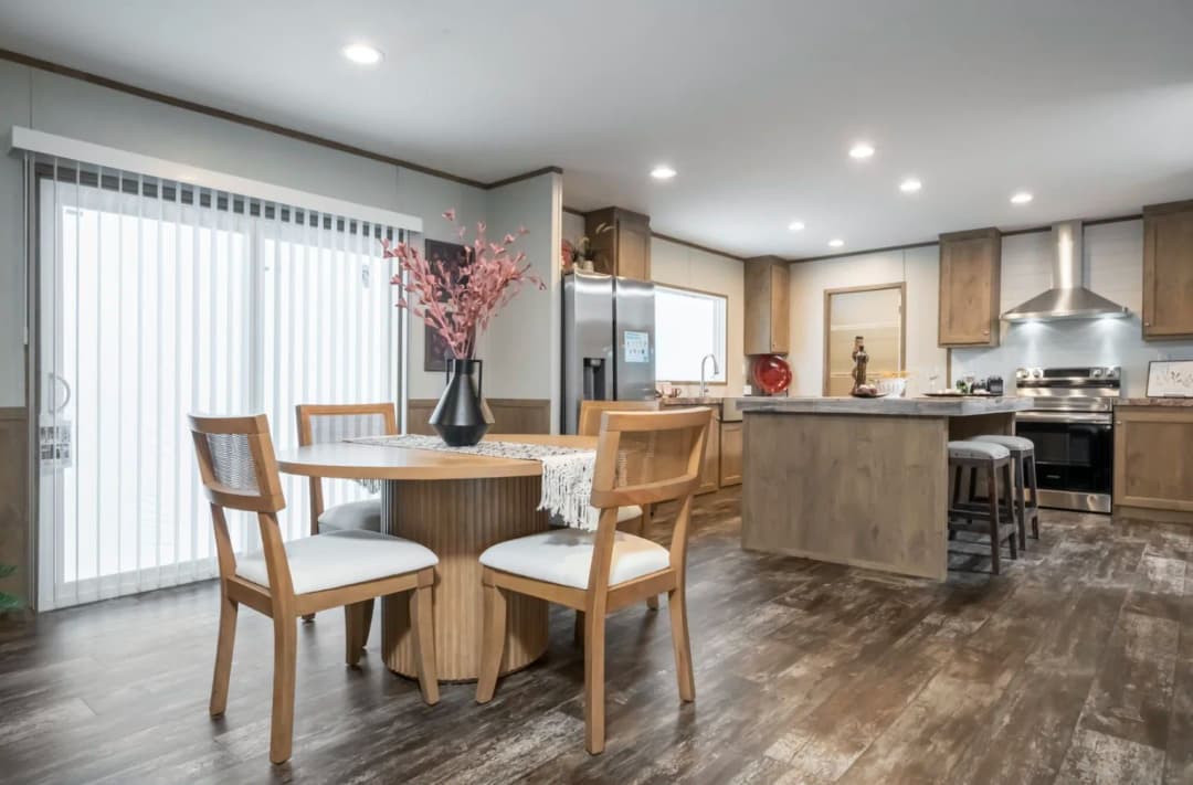 Bella vista interior home features