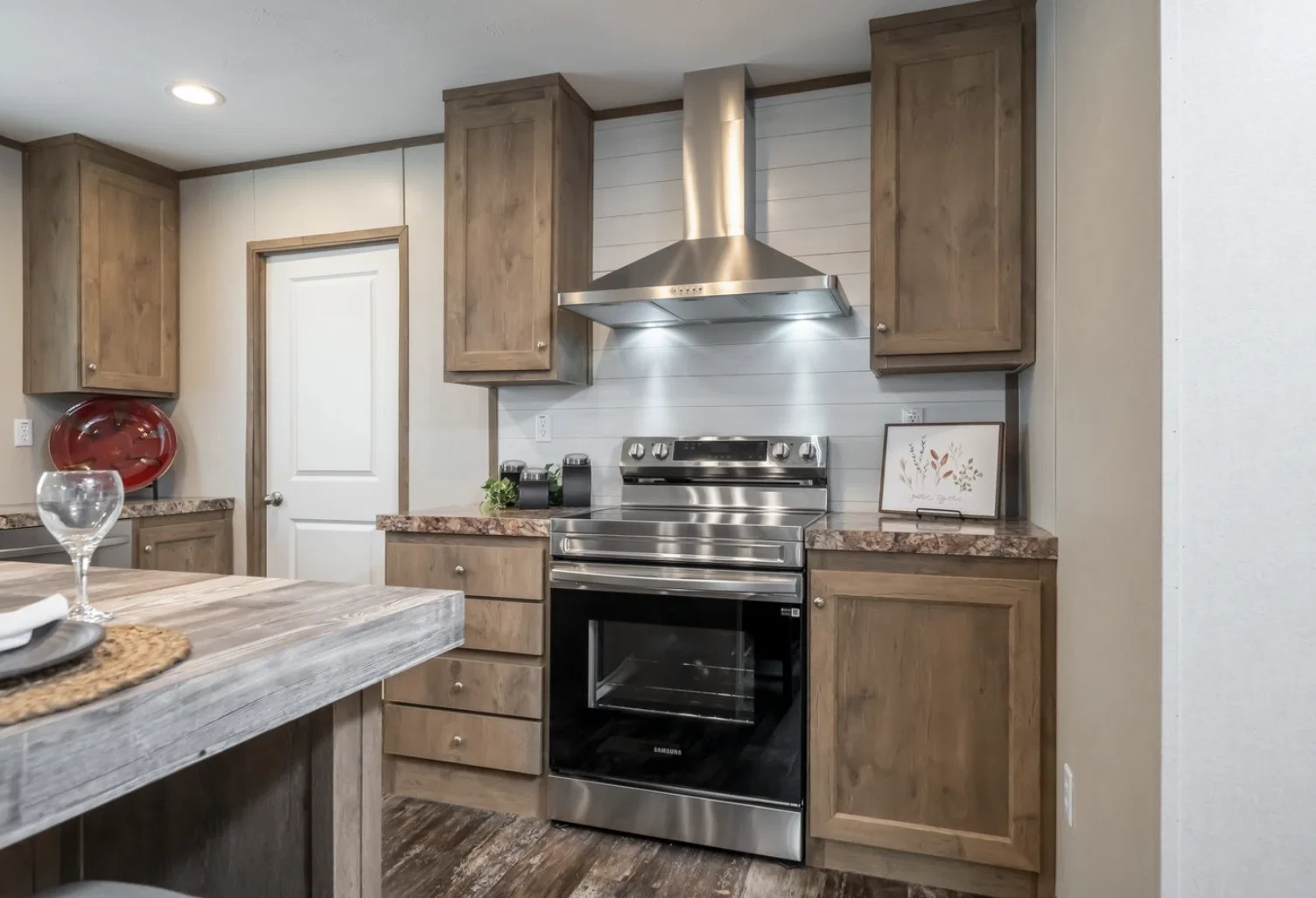 Bella vista kitchen home features