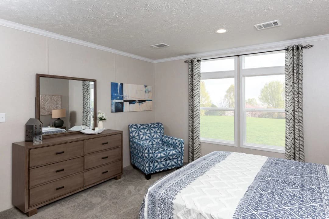 Stella bedroom home features