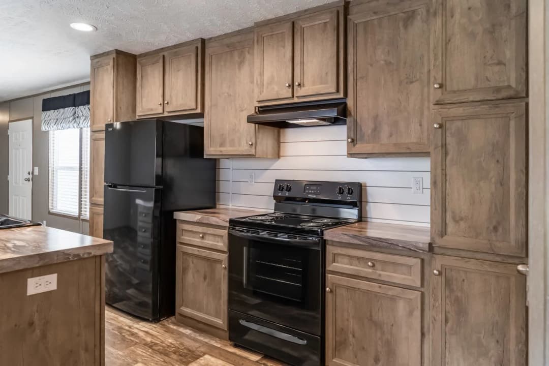 Peyton kitchen home features