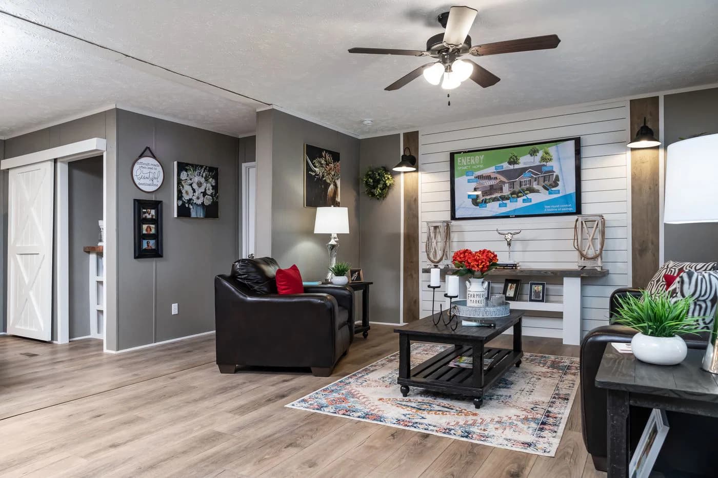 Savannah breeze interior home features