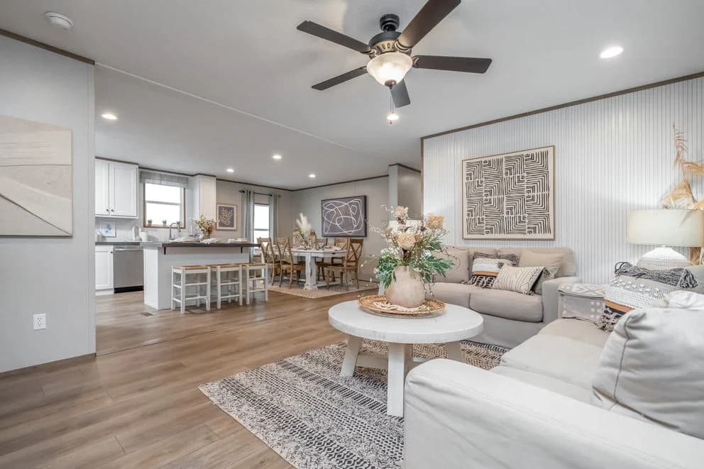 Vista interior home features