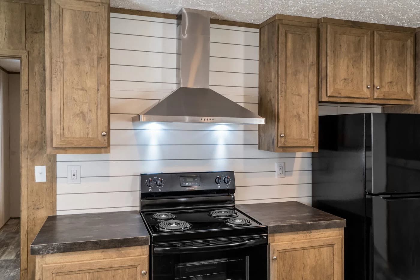The breeze kitchen home features