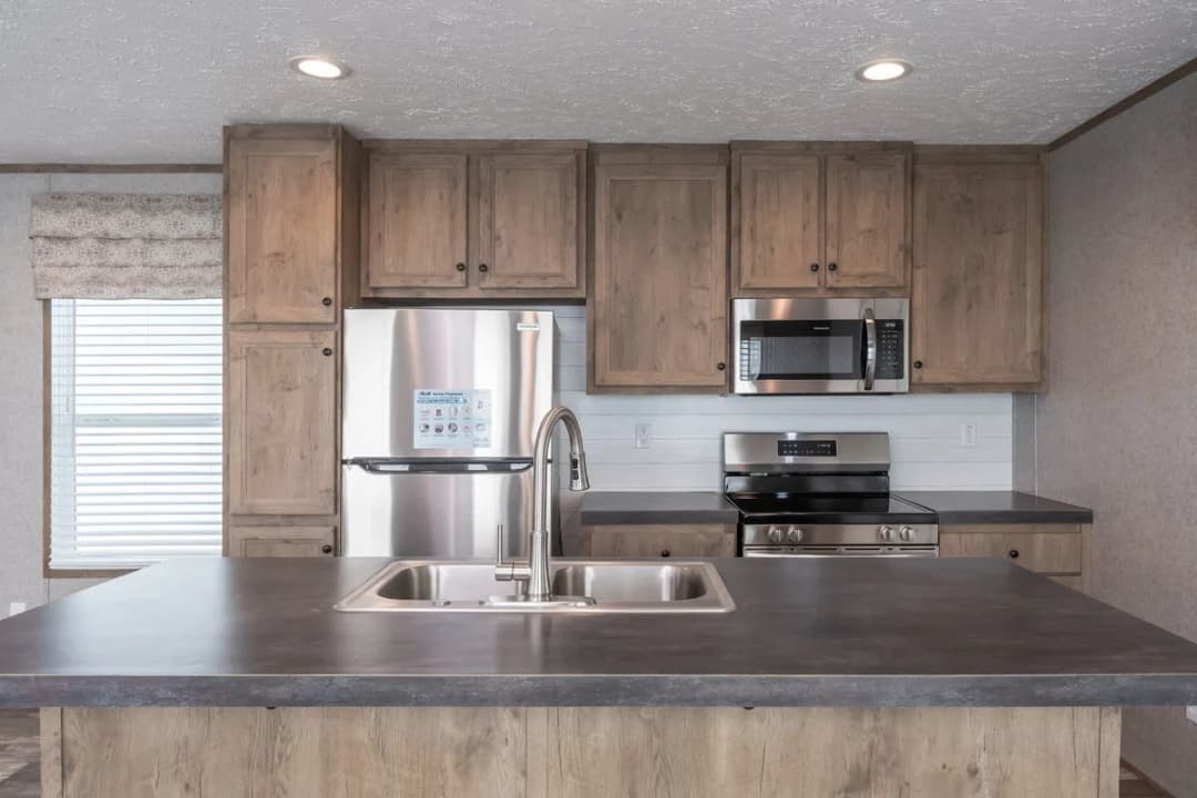 Lakeside cottage kitchen home features
