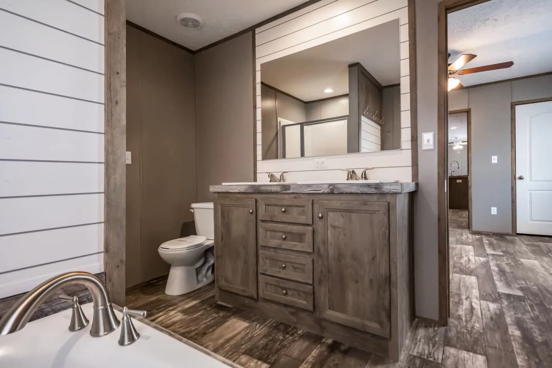 Peyton bathroom home features