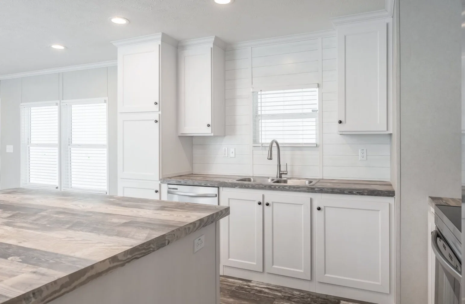 Willow  home features