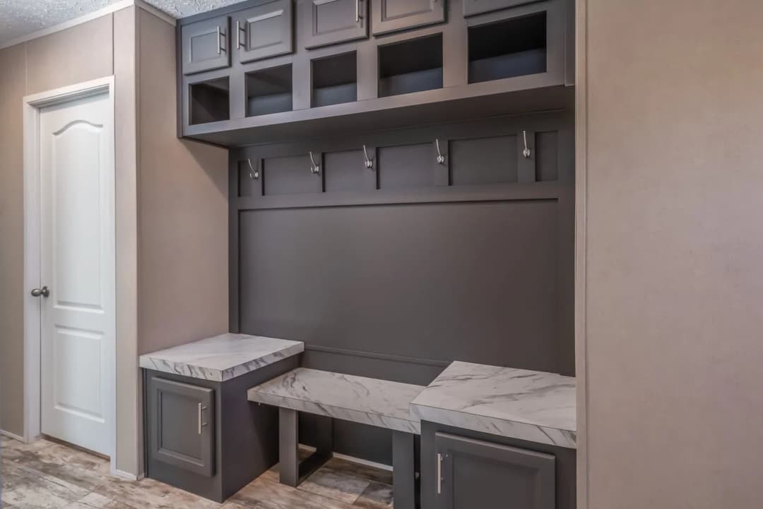Stella interior home features