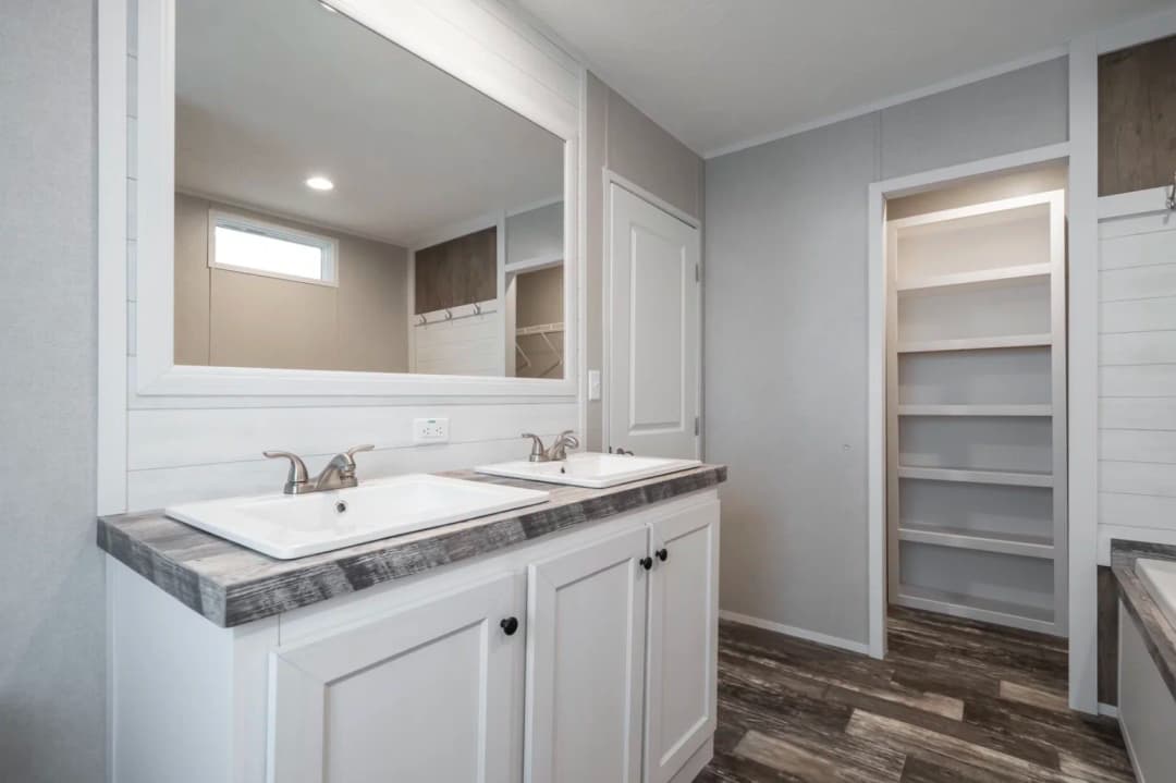 Willow bathroom home features